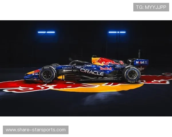 F1赛季最新动态：红牛车队再度称霸，赛道争锋引发全球车迷热议